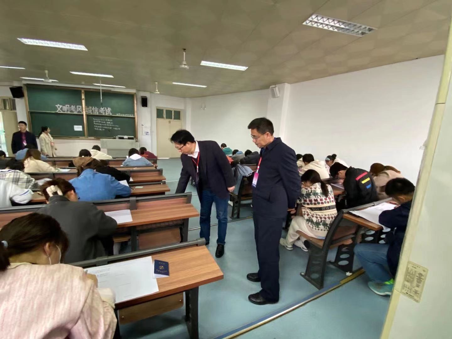 皇冠体体育官网